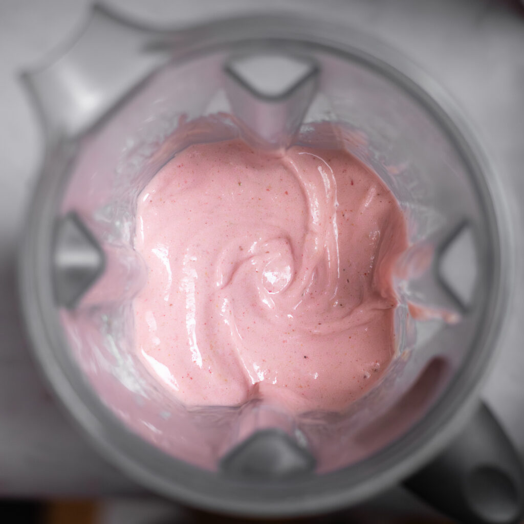 strawberry banana smoothies after mixing